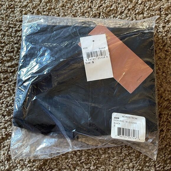 NEW Girlfriend Collective Black Compressive High-Rise Legging Small - Picture 7 of 7